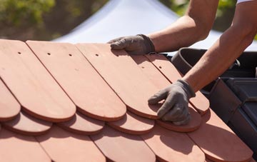 Tomaknock roof tile contractors